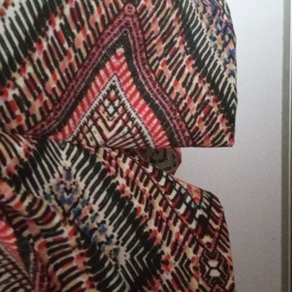 Go CoCo Romper Sz S Multi Color Print  NWT - Picture 4 of 10